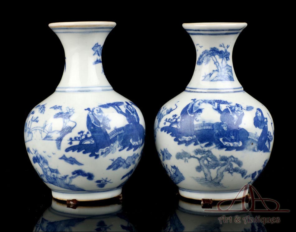 Jarrones Chinos Antiguos. Porcelana Blanca y Azul. China, 1723-1735