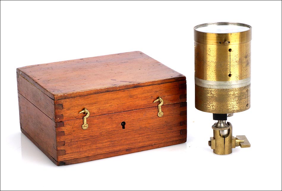 Antiguo Pantómetro con Brújula. S.XIX