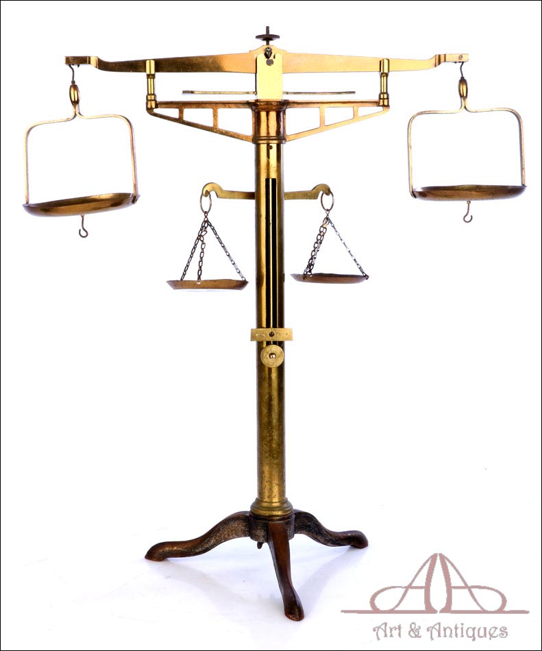Antigua Balanza de Comercio. Alrededor de 1900