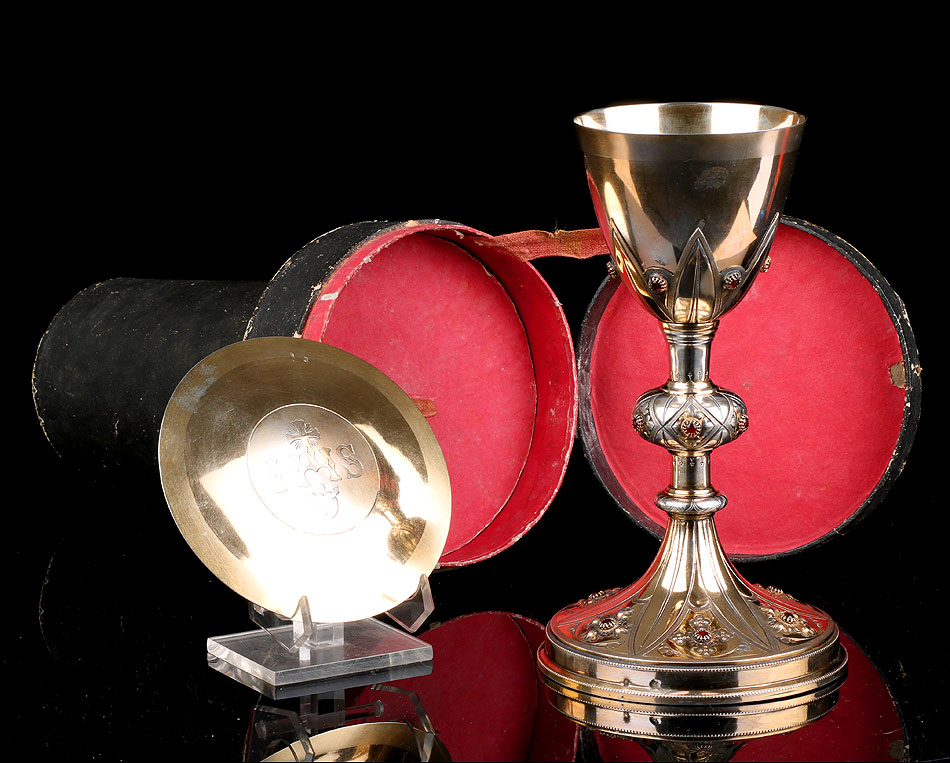 Antiguo Cáliz en Plata Maciza Dorada. Francia, Circa 1880