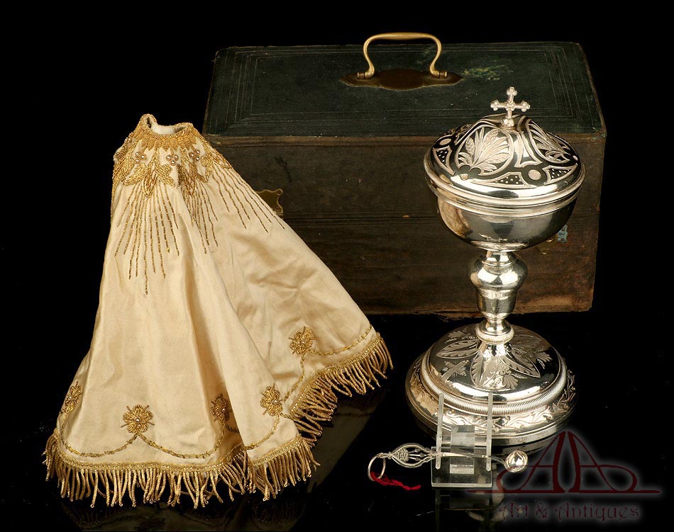 Antiguo Copón en Plata y Metal Con Cubre Copón. Francia, Siglo XIX