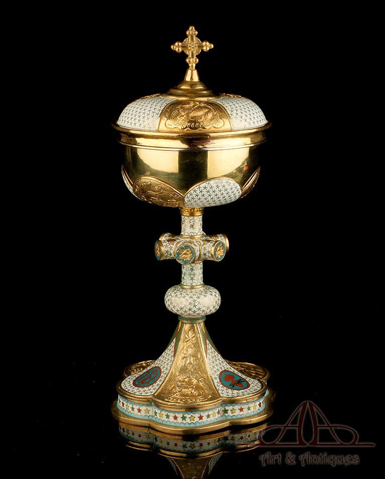 Copón Antiguo con Esmaltes Champlevé. Francia, circa 1920.