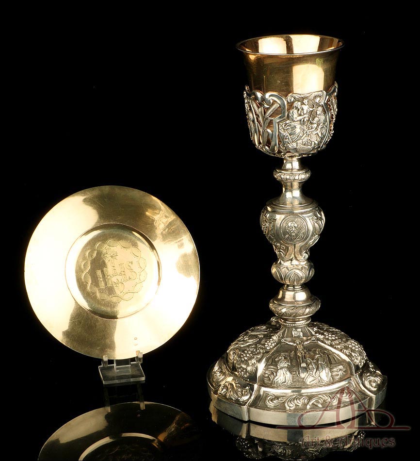 Antiguo Cáliz de Plata Maciza. De Museo. Francia, Siglo XIX.