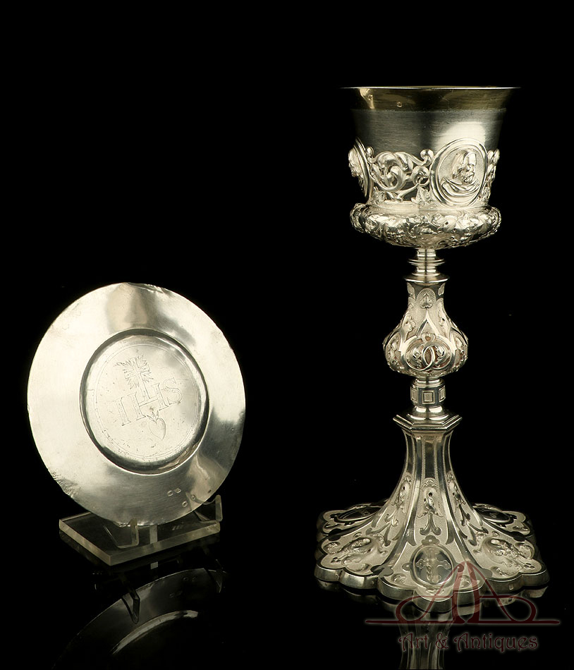 Antiguo Cáliz de Plata y Patena. Raro. Francia, Siglo XIX