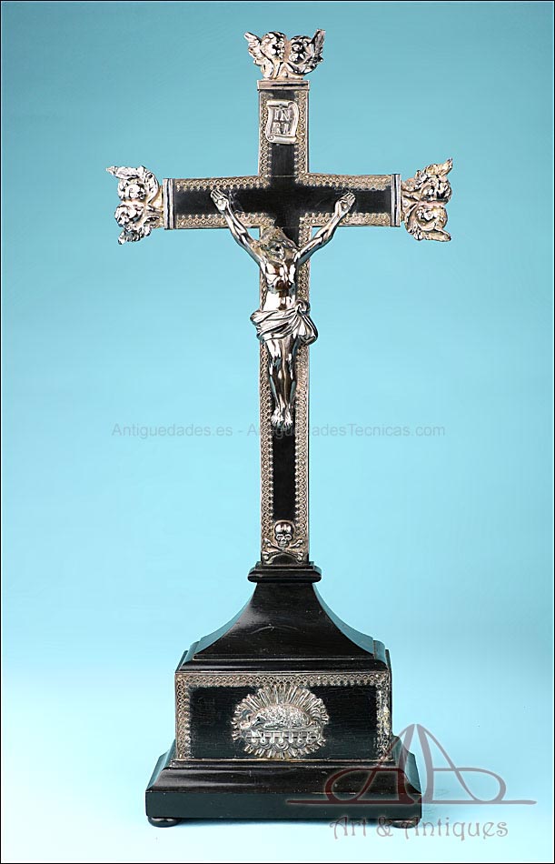 Antiguo Crucifijo de Ébano y Plata. Bélgica, Siglo XIX