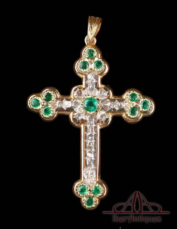 Cruz de oro 18K con esmeraldas y diamantes naturales España c. 1900-1920