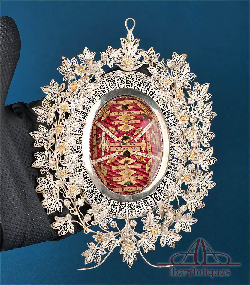 Antiguo Relicario Múltiple Jesuita en Plata y Filigrana, circa 1850