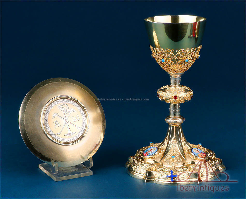 Antiguo Cáliz Neogótico Francés de Plata Dorada con Esmaltes. S. XIX