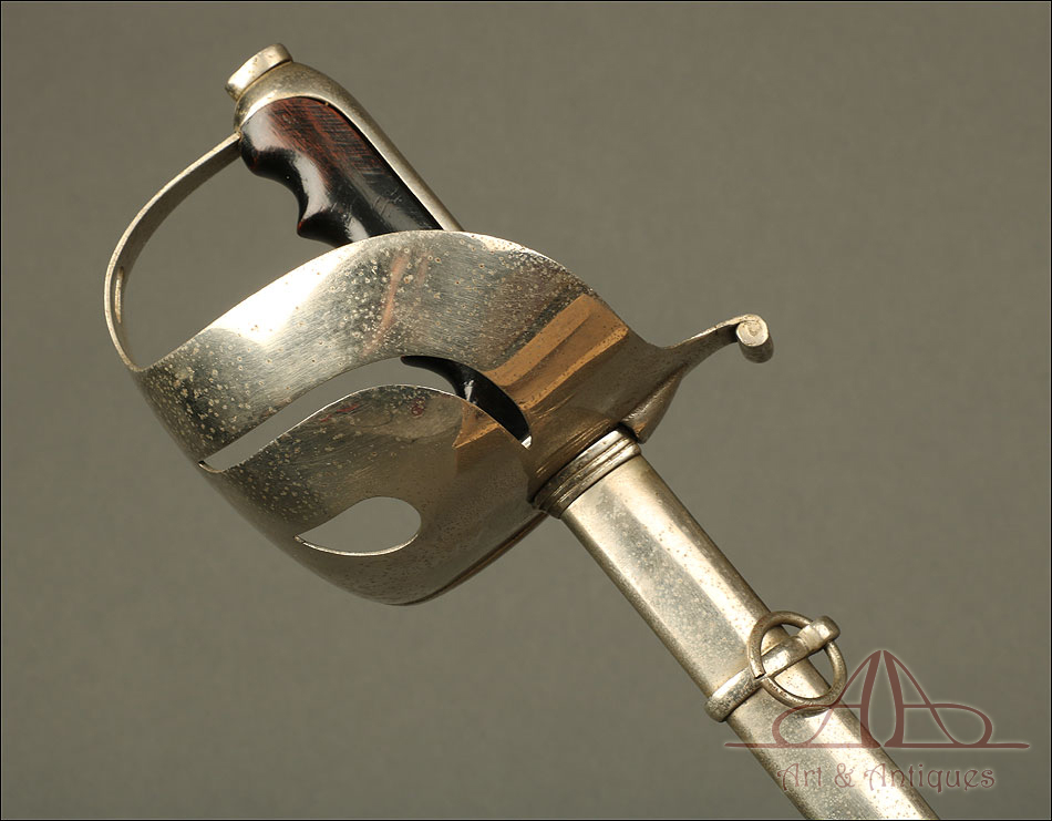 Antigua Espada Italiana Oficial  Caballería Modelo 1888.