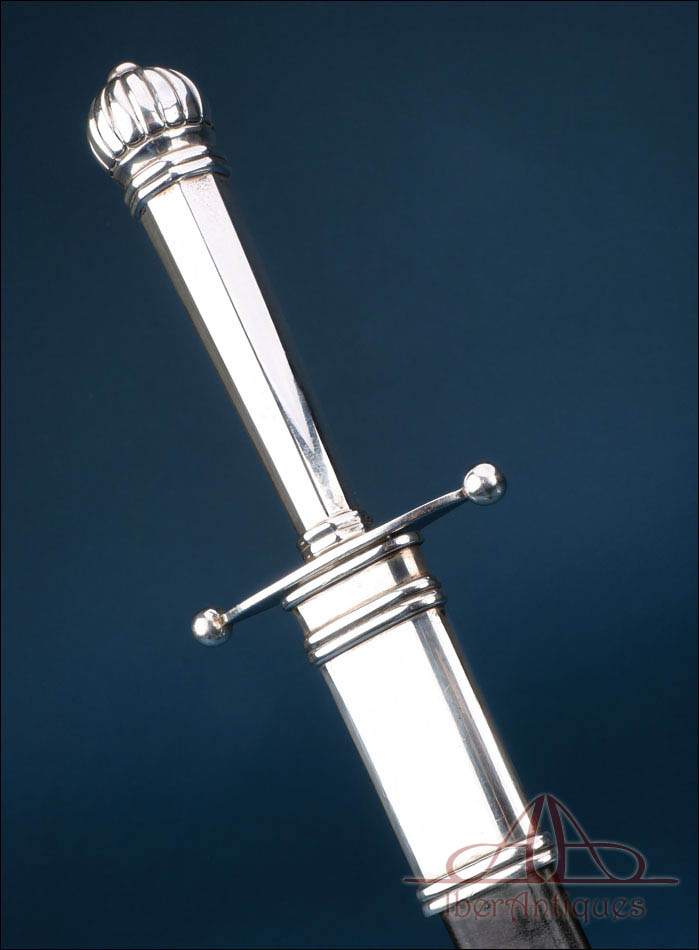Antigua Espada de Caza de Lujo con Empuñadura de Plata. Italia.  c.1900