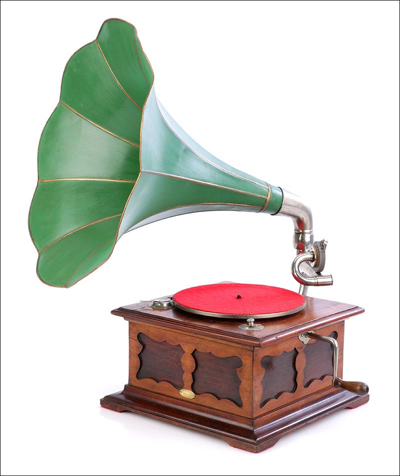 Antiguo Gramófono de Trompeta Español New Phono. España, 1920