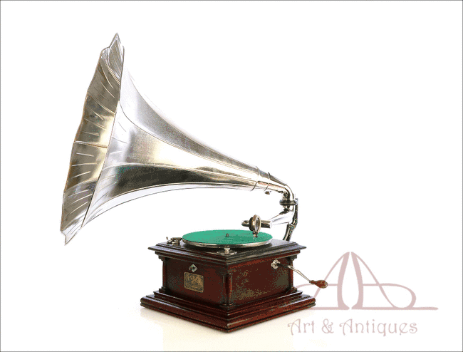 Gramófono Antiguo Victor IV con Trompa Niquelada. USA, Circa 1915