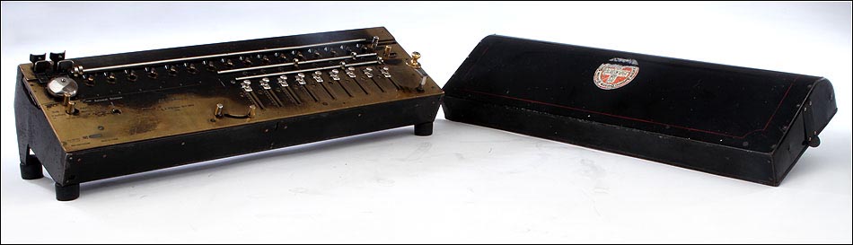 calculadora antigua, calculadora MADAS, antiguedades de oficina, sumadora antigua