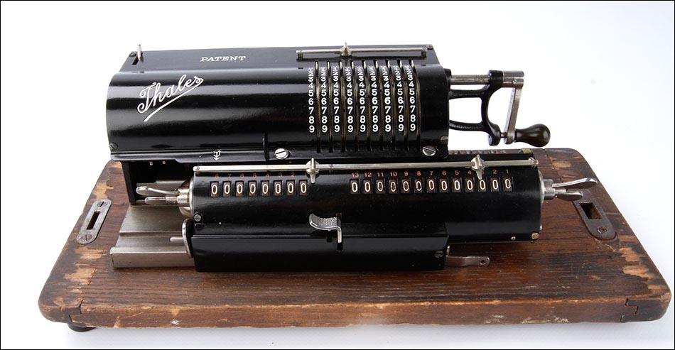 calculadora antigua Thales C1