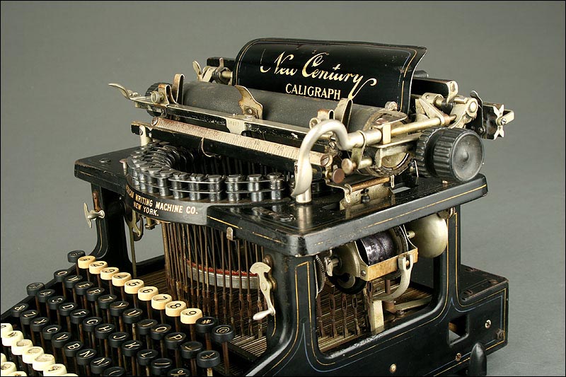 Máquinas de escribir del siglo 19. Daconlatecla