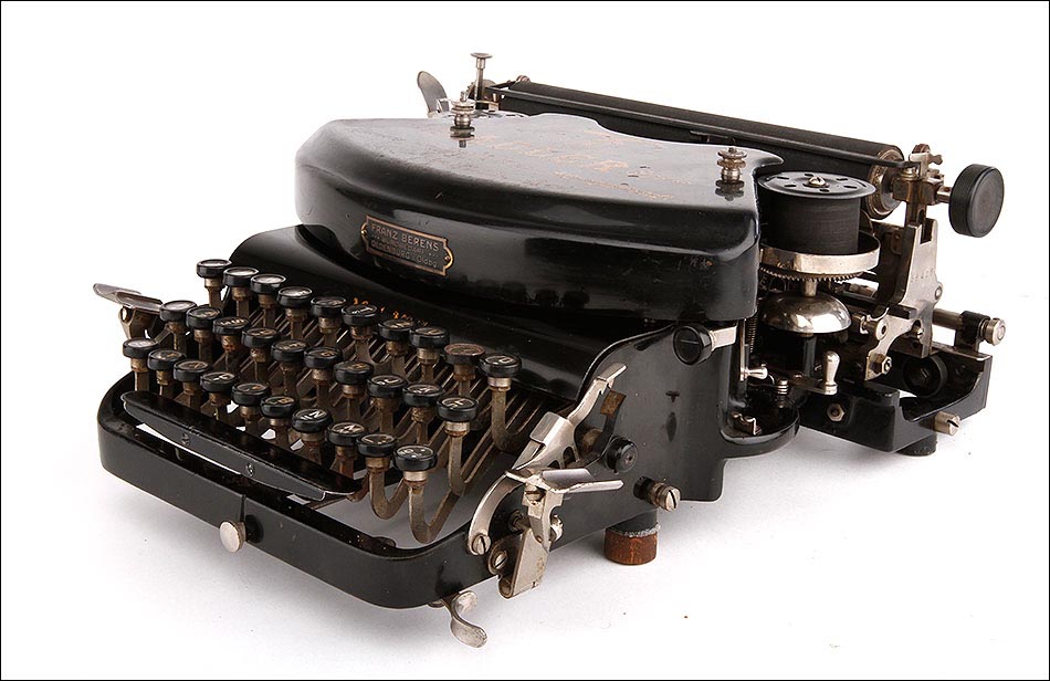 máquina de escribir adler