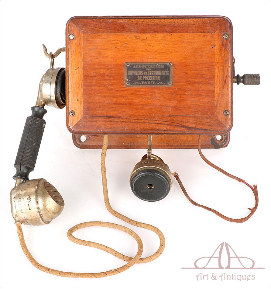 Teléfono De Madera Antiguo. Francia, Circa 1920